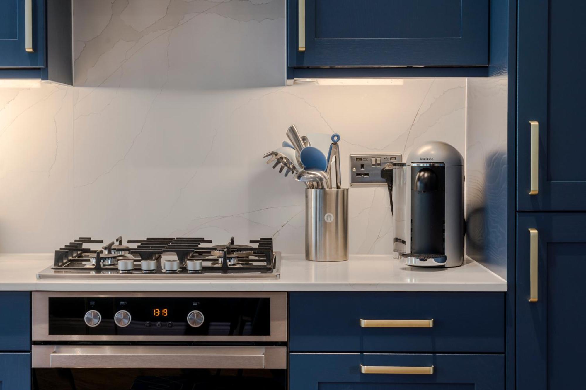 Stunning 3 Bed Duplex Apartment In The Heart Of West Hampstead Лондон Екстер'єр фото
